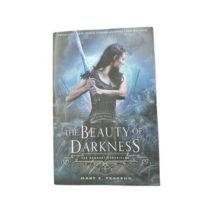 THE BEAUTY OF DARKNESS BY MARY E. PEARSON (Paperwork - Like New) 📖